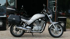 Suzuki VX naked bike 0.8