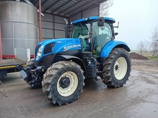 New Holland t7.200