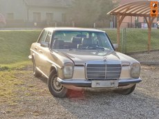 Mercedes W115  2.5  