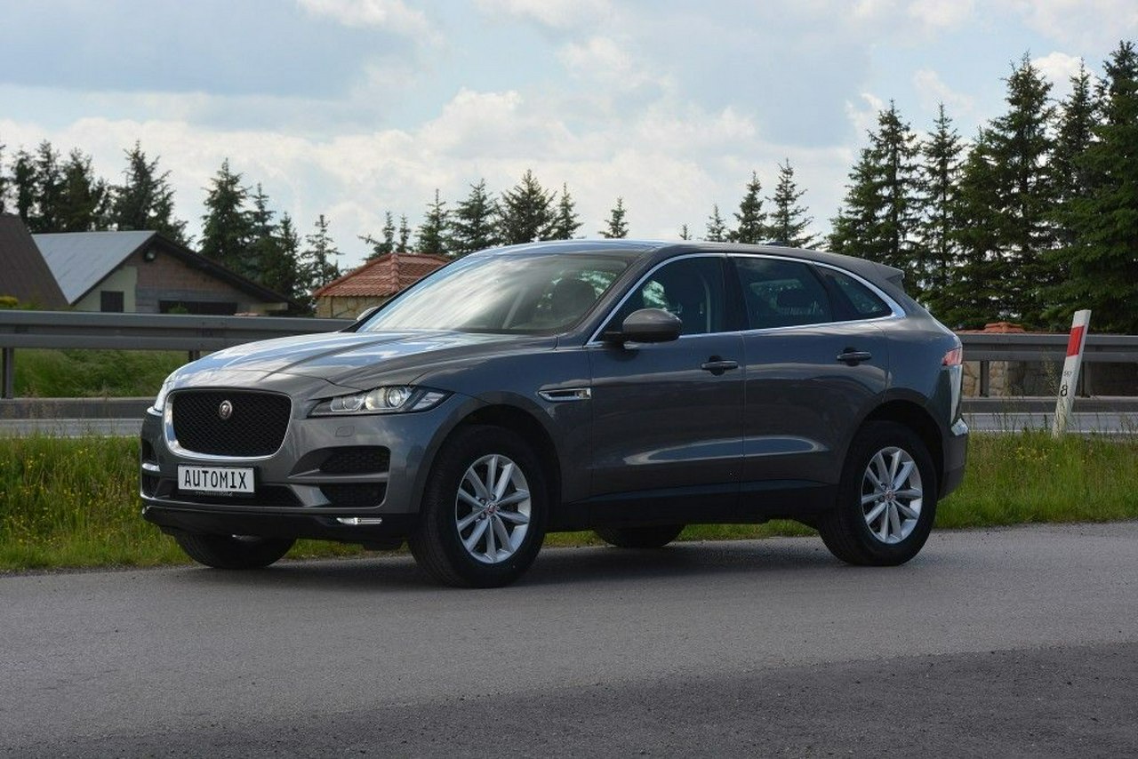 Jaguar F-Pace