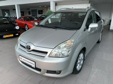 Toyota Corolla Verso  2.2  